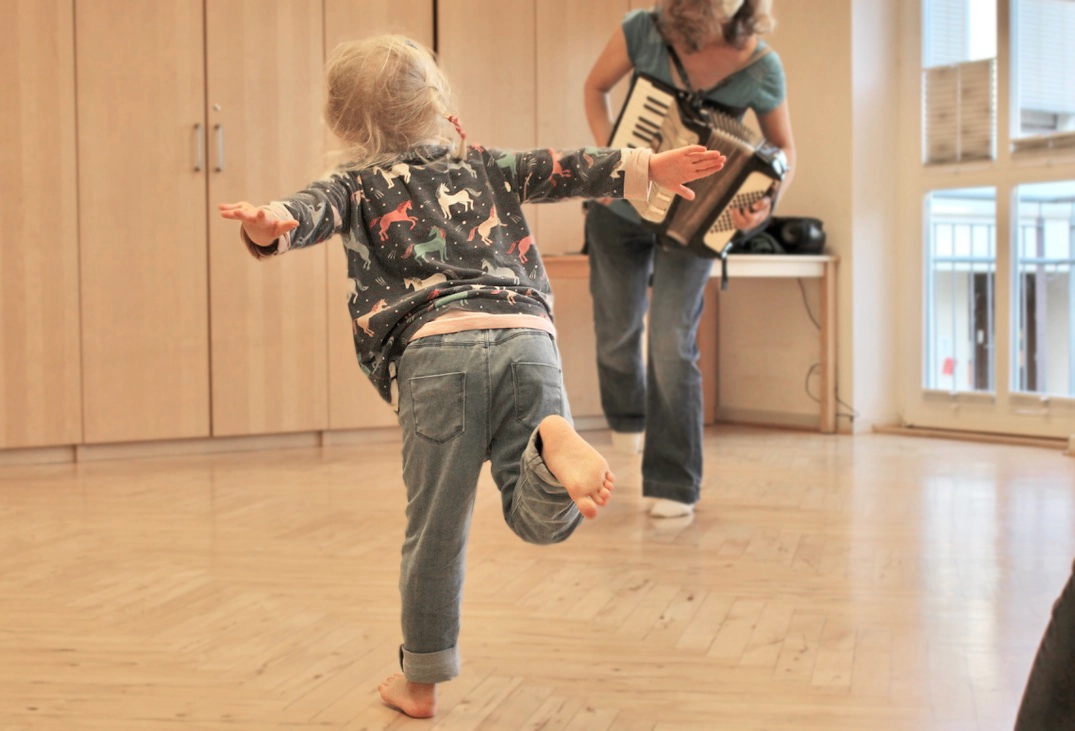 Foto aus dem Kindermusikkurs.