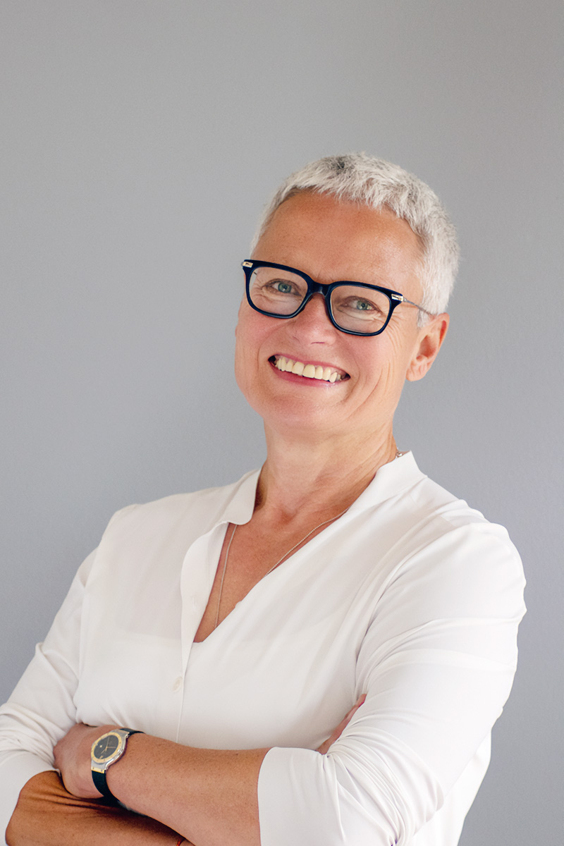 Porträt der Journalistin Barbara Kress.