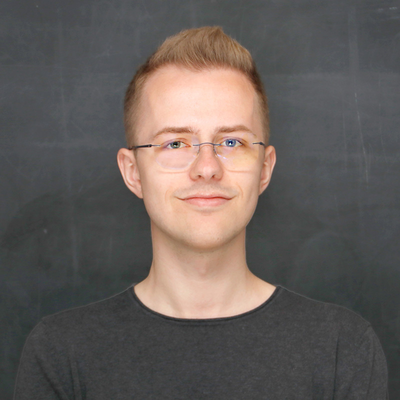 Porträt des Programmierers Julius Petrich.